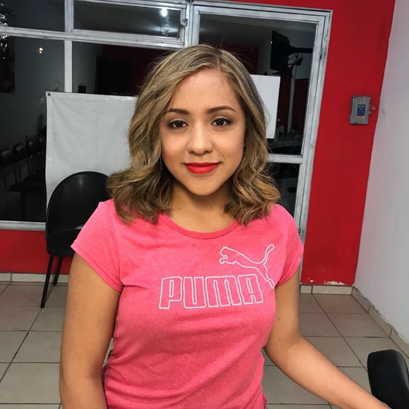 Meet your Posher, Adrianna - Picture 1 of 1